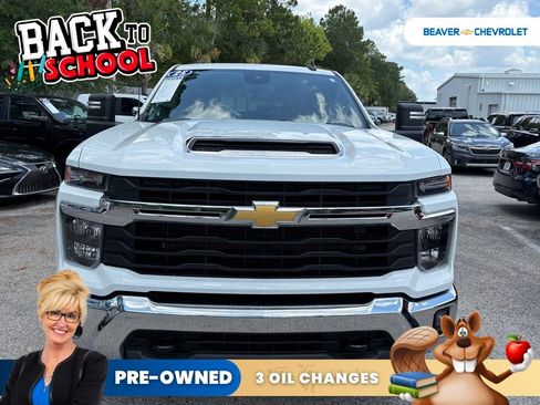 Used 2025 Chevrolet Silverado 2500 LT w/ Convenience Package AWD/4WD image 3