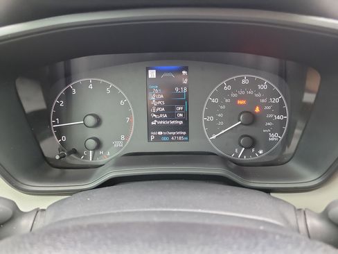 Certified 2025 Toyota Corolla LE image 30