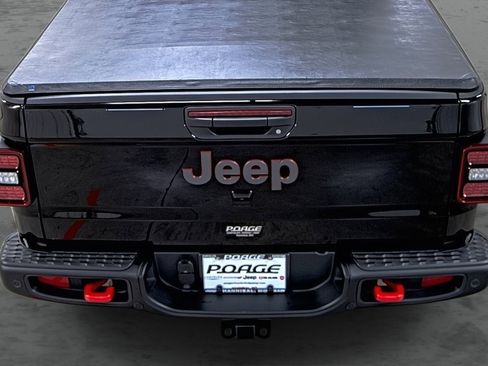 Used 2025 Jeep Gladiator Rubicon w/ Dual Top Group AWD/4WD image 11
