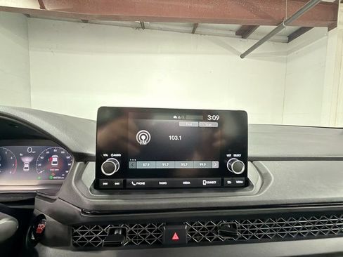 Used 2025 Honda Accord LX image 13