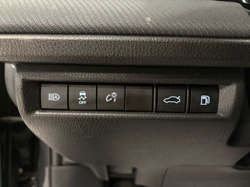 Used 2025 Toyota Camry SE image 26