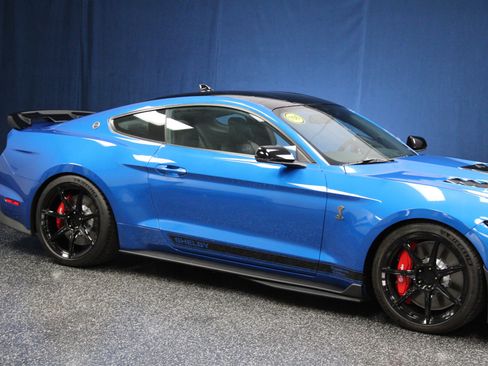 Used 2020 Ford Mustang Shelby GT500 w/ Technology Package RWD image 15