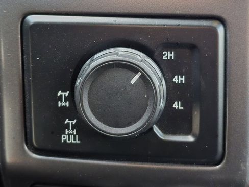 Used 2016 Ford F150 XLT w/ Equipment Group 302A Luxury image 11