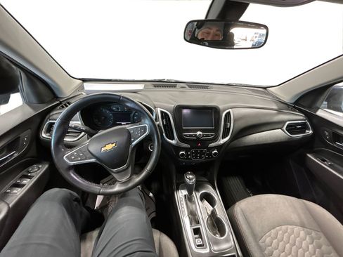 Used 2018 Chevrolet Equinox LT FWD image 19