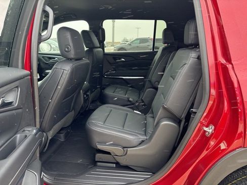 New 2026 Chevrolet Traverse LT w/ Enhanced Driving Package image 13