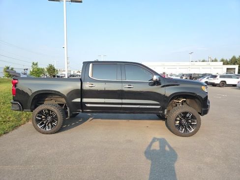 Used 2023 Chevrolet Silverado 1500 High Country w/ LPO, Dark Essentials Package AWD/4WD image 16