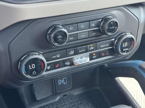 Used 2024 Ford Bronco Wildtrak AWD/4WD image 30