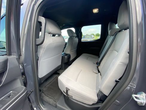 Used 2025 Toyota Tacoma SR5 AWD/4WD image 19
