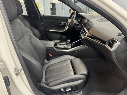 Used 2019 BMW 330i xDrive Sedan w/ Convenience Package AWD/4WD image 30