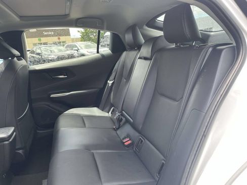 Used 2024 Toyota Prius Limited FWD image 5