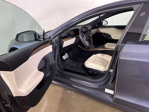Used 2021 Tesla Model S Long Range AWD/4WD image 2