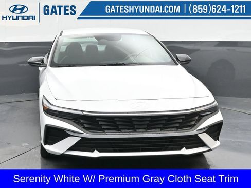 Used 2025 Hyundai Elantra Sport FWD image 5