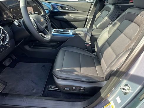 New 2026 Chevrolet Equinox EV LT image 13