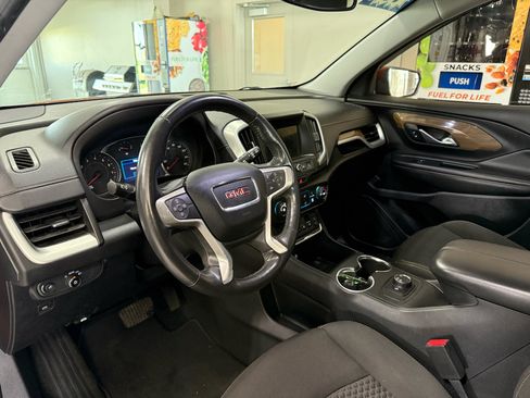 Used 2019 GMC Terrain SLE w/ LPO, Floor Liner Package AWD/4WD image 9