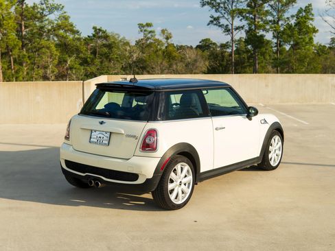 Used 2010 MINI Cooper S w/ Sport Pkg image 11