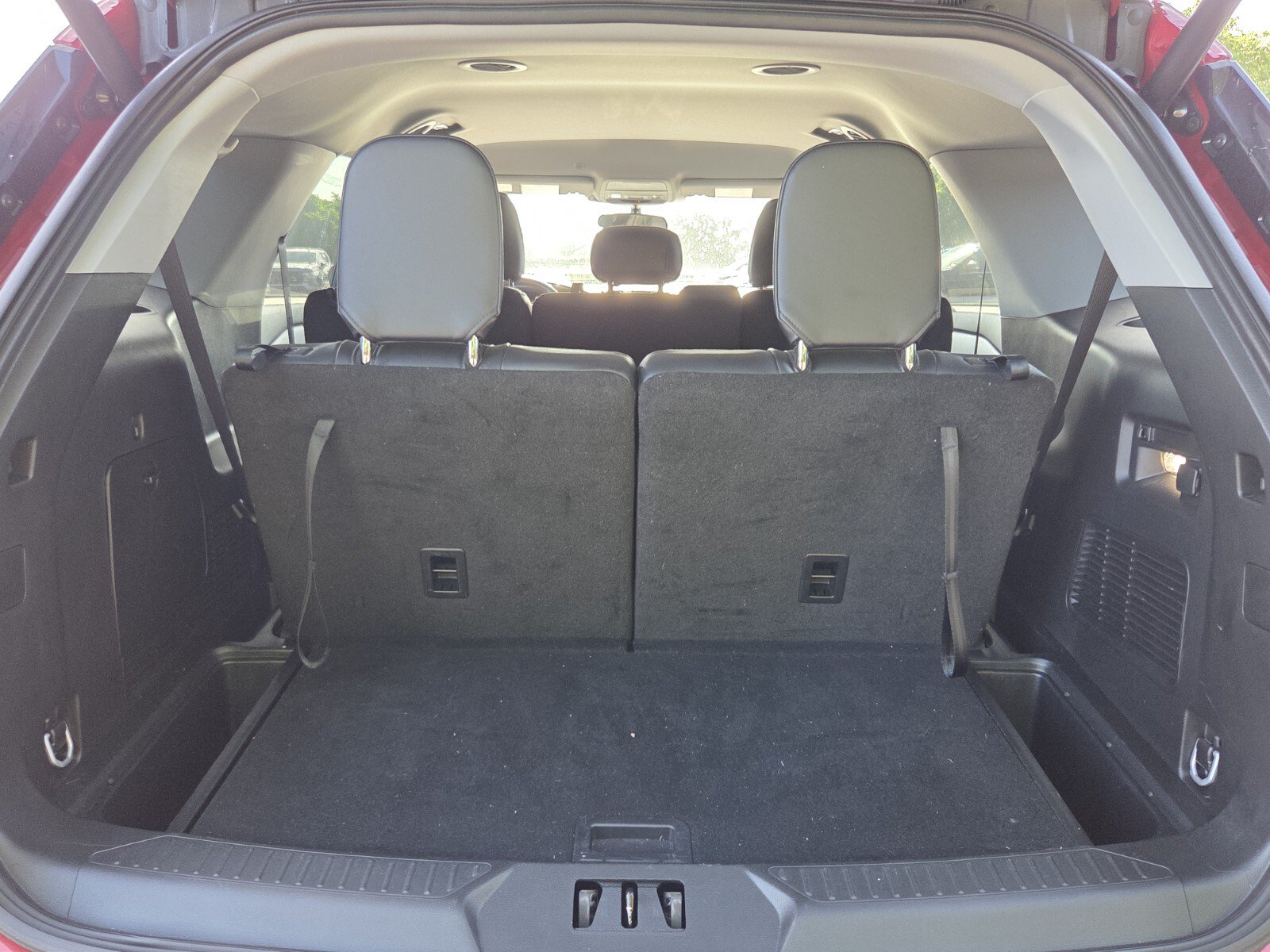 Used 2023 Ford Explorer XLT w/ Equipment Group 202A AWD/4WD image 14