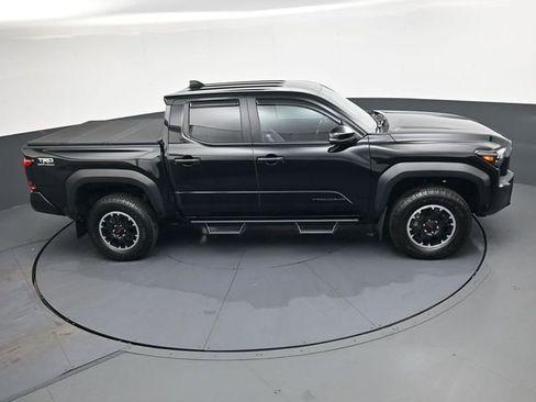 Used 2024 Toyota Tacoma TRD Off-Road w/ TRD Off Road Upgrade Package image 27