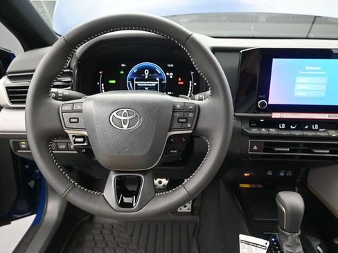 New 2026 Toyota Camry SE FWD image 5