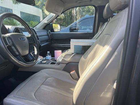 Used 2018 Ford Expedition Max Limited w/ Equipment Group 301A RWD image 5