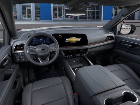New 2026 Chevrolet Suburban Z71 w/ Comfort Package AWD/4WD image 16