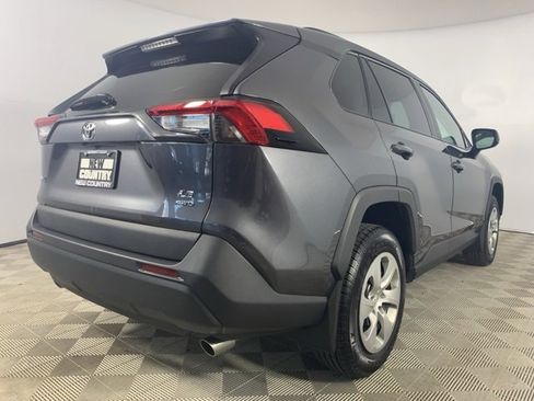 Used 2021 Toyota RAV4 LE image 7