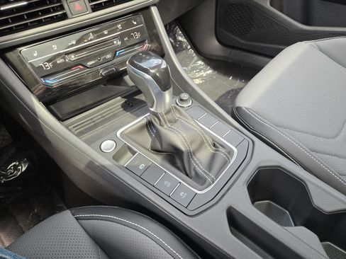 New 2026 Volkswagen Jetta SEL FWD image 17