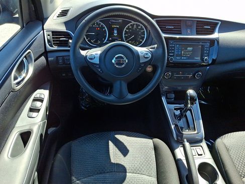 Used 2016 Nissan Sentra SR w/ Driver's Assist Package image 11