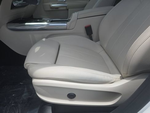 Used 2025 Mercedes-Benz GLA 250 image 27