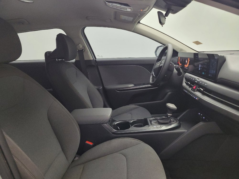 Used 2025 Kia K4 FWD image 21