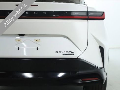 Used 2023 Lexus RZ 450e Premium w/ Accessory Package (2T) image 15