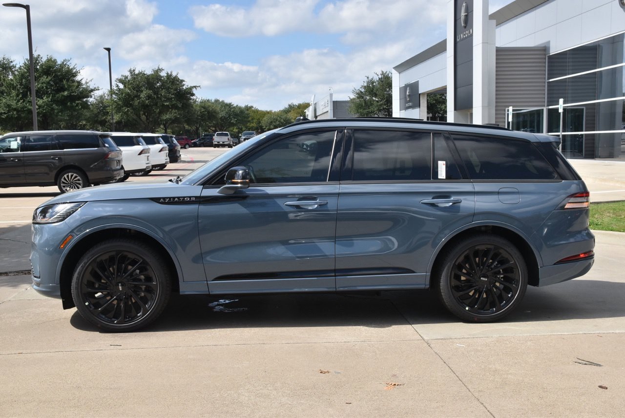 New 2027 Lincoln Aviator Reserve AWD/4WD image 11