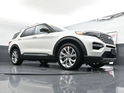 Used 2022 Ford Explorer Platinum w/ Equipment Group 601A image 32