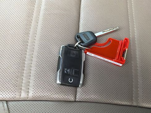 Used 2015 GMC Sierra 2500 Denali w/ Driver Alert Package image 20