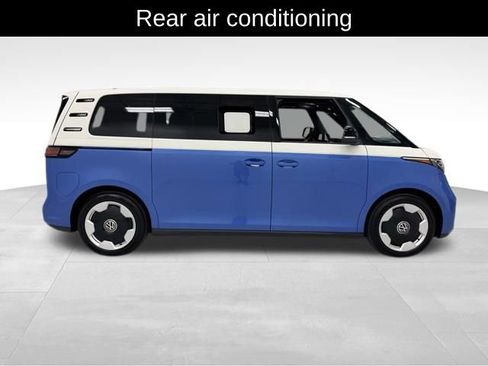 Used 2025 Volkswagen ID. Buzz Pro S RWD image 7