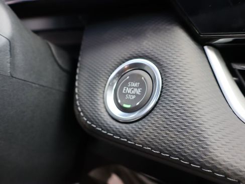 New 2026 Chevrolet Equinox LT AWD/4WD image 19