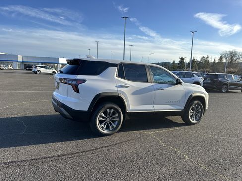 New 2026 Chevrolet Equinox LT w/ Safety and Technology Package image 6