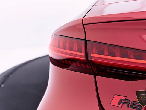 Used 2024 Audi RS 7 Performance AWD/4WD image 31
