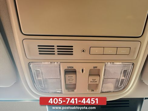 Used 2017 Honda CR-V Touring image 19