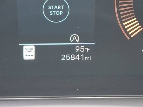 Used 2025 Hyundai Tucson SEL FWD image 20