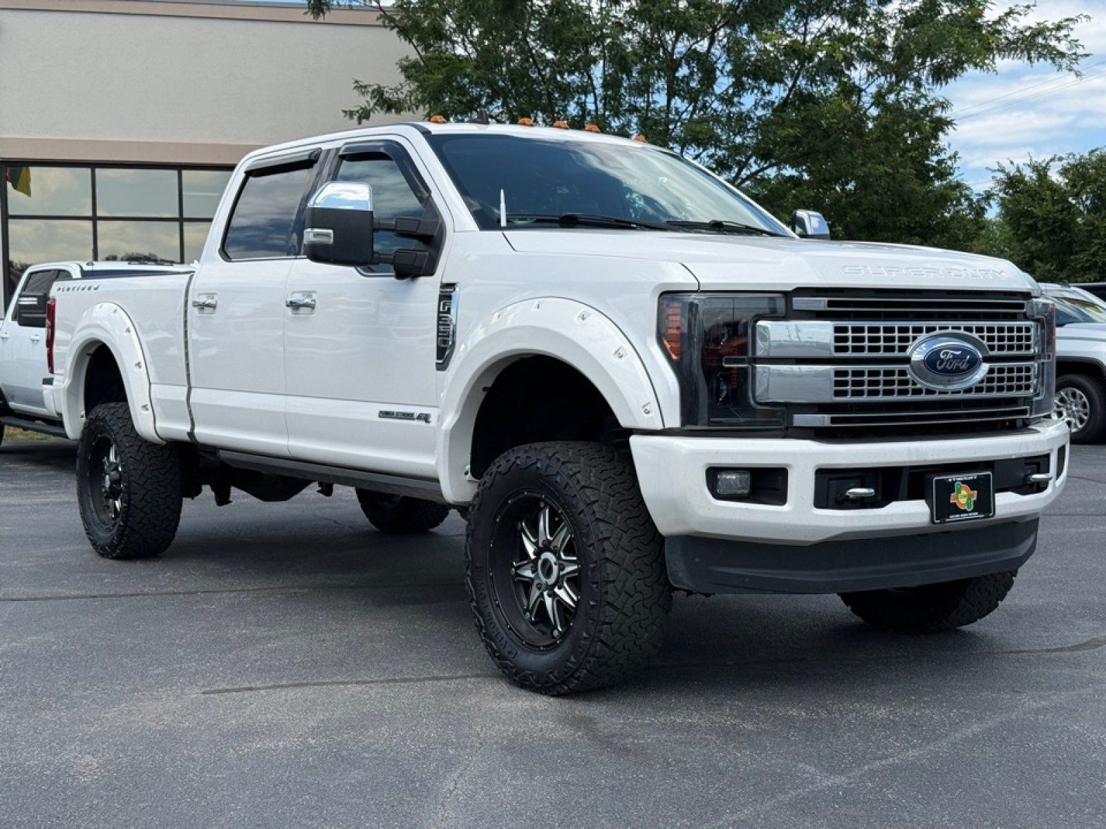 Used 2019 Ford F350 Platinum w/ Platinum Ultimate Package AWD/4WD image 2