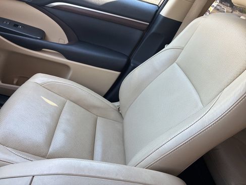 Used 2016 Toyota Highlander Limited AWD/4WD image 4