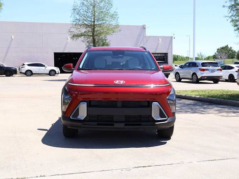 Used 2025 Hyundai Kona SEL AWD/4WD image 6