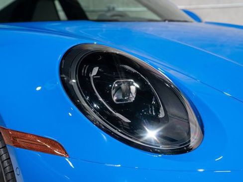 Used 2025 Porsche 911 Carrera RWD image 36