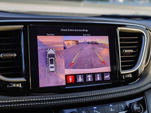 New 2026 Chrysler Pacifica Select w/ S Appearance Package image 25