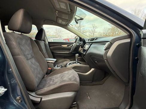 Used 2015 Nissan Rogue SV w/ SV Premium Package image 33
