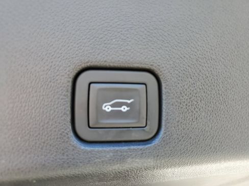 Certified 2021 GMC Sierra 1500 Denali w/ Denali Ultimate Package AWD/4WD image 36