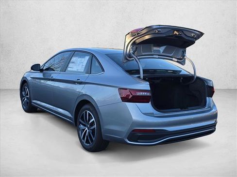 New 2026 Volkswagen Jetta SE image 3