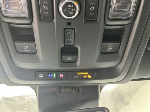 Certified 2025 Chevrolet Suburban RST w/ RST Capability Package image 30