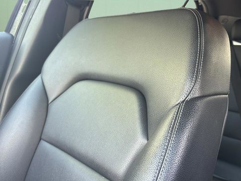 Used 2018 Mercedes-Benz GLA 250 4MATIC image 40