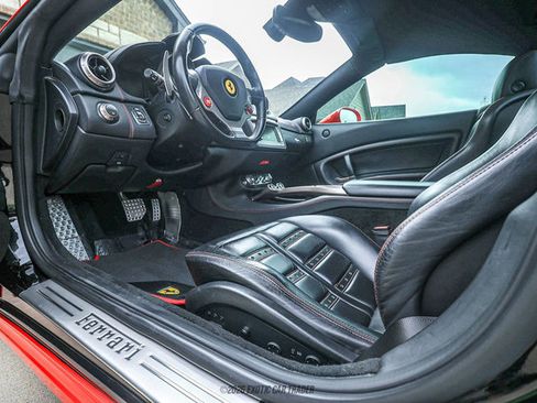 Used 2012 Ferrari California RWD image 47